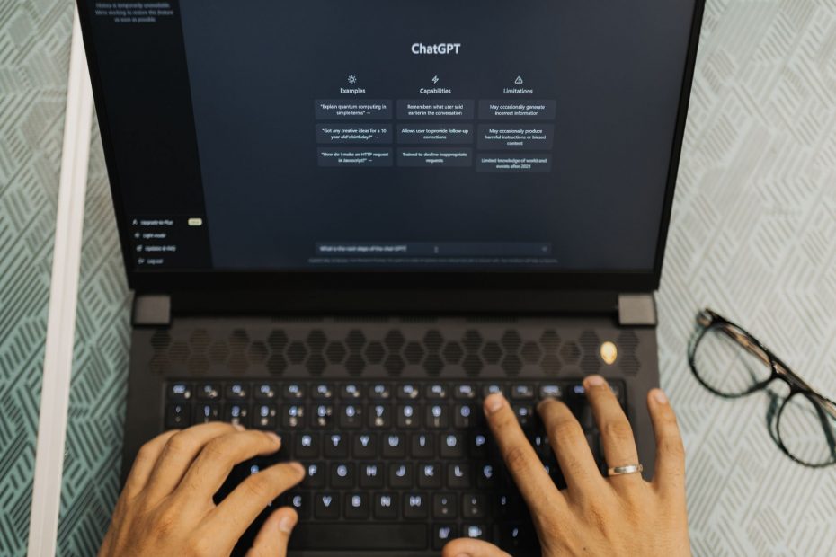 wireless laptop with chatgpt